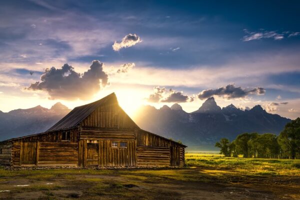 【2CanGo】American West 5-Day Yellowstone Hot Springs Essence Tour - Image 6
