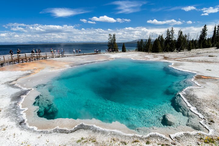 【2CanGo】Summer Yellowstone Discovery and Hot Springs Tour (5 Days/4 Nights)